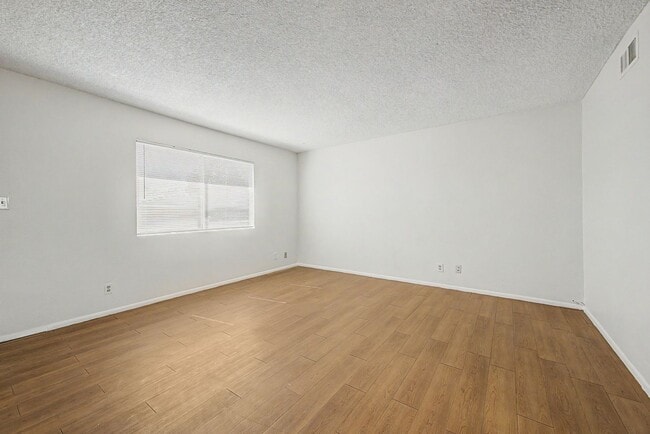 Photo - Remodeled 2 bedroom 2 bathroom