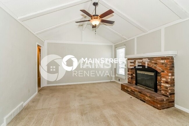 Photo - 3 Bedroom Pet-Friendly Home in Raymore, MO with Main Street Renewal