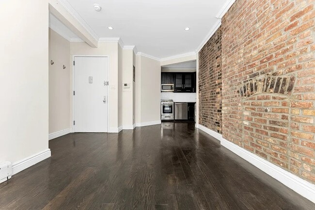 Photo - 448 W 19th St Unit 3G