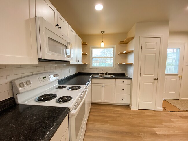 Photo - 1030 Tener St