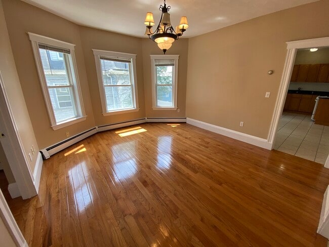 Building Photo - 106 Glenwood Rd Unit 2