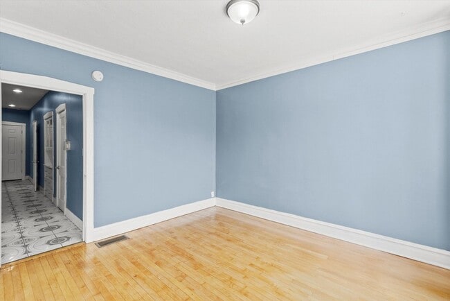 Photo - 2246 N Leamington Ave Unit 1