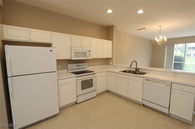 Photo - 1172 Oxford Ln