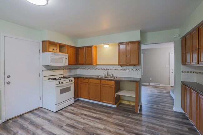 Photo - 154 Sluyter St SE Unit 154