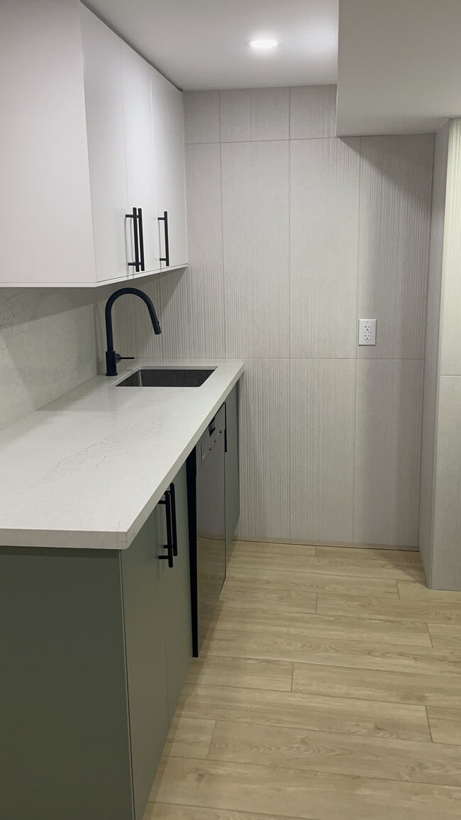 Photo - 2123 Nipigon Dr Unit BSMT