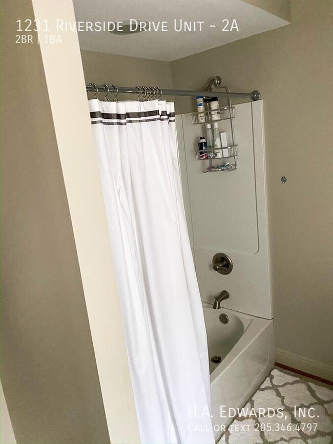 Photo - 1231 Riverside Dr Unidad 2A