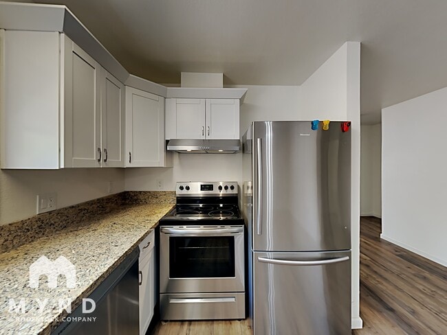 Photo - 2740 42nd St