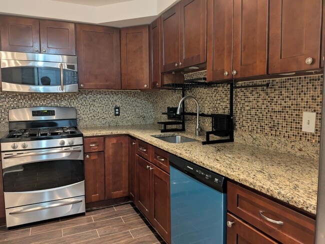 Photo - 809-815 22nd St Unit 903