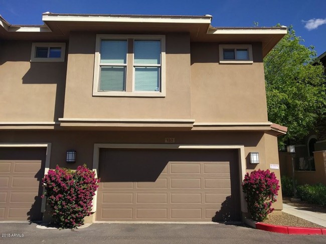 Photo - 5550 N 16th St