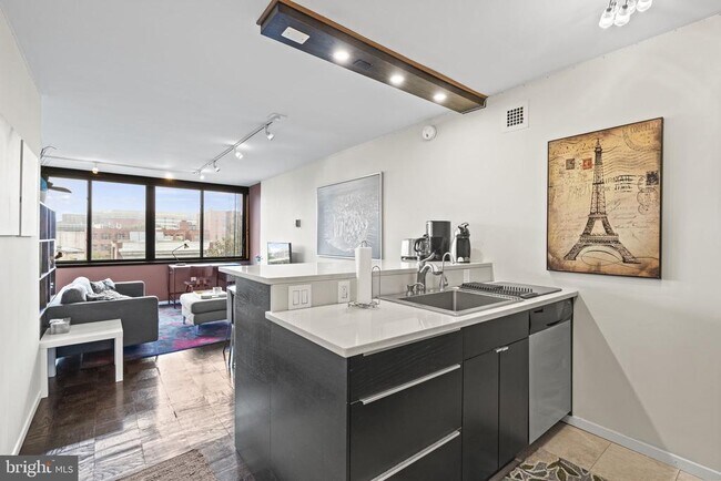 Photo - 2030 F St NW Unit 606