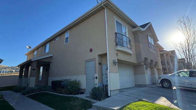 Building Photo - 3 bedroom 2.5 bath In Lehi! Rental