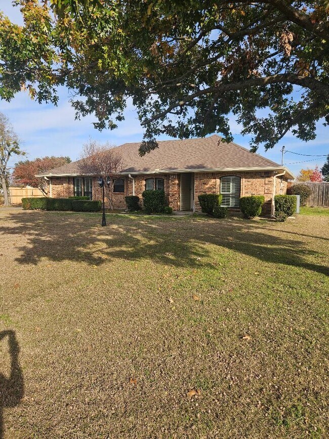 Photo - Lavon Style Acre