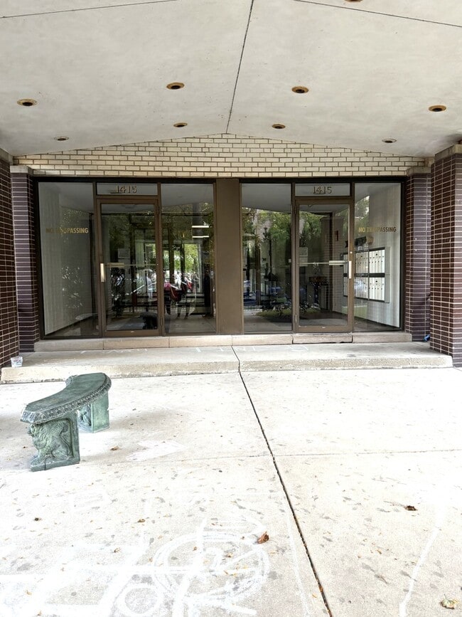 Photo - 1415 W Pratt Blvd Unidad 407