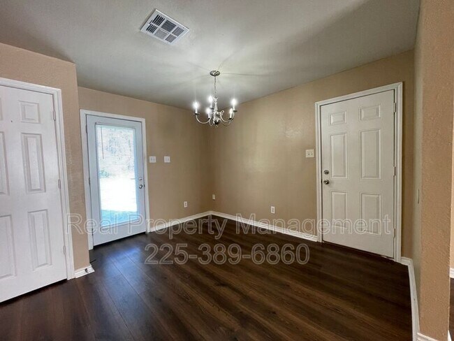 Photo - 23550 Wellington Ave