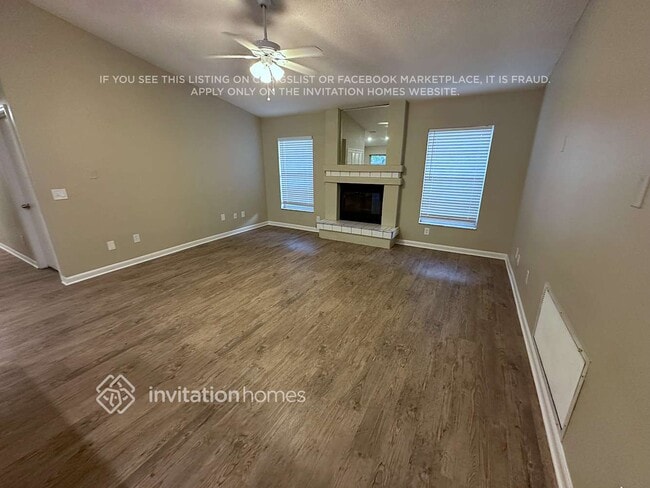 Photo - 1902 River Crossing Dr