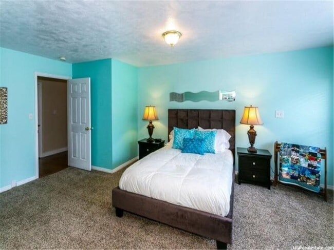 Photo - 1243 S Main St