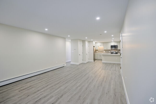2BR, 2BA - 970SF - Living Room & Kitchen