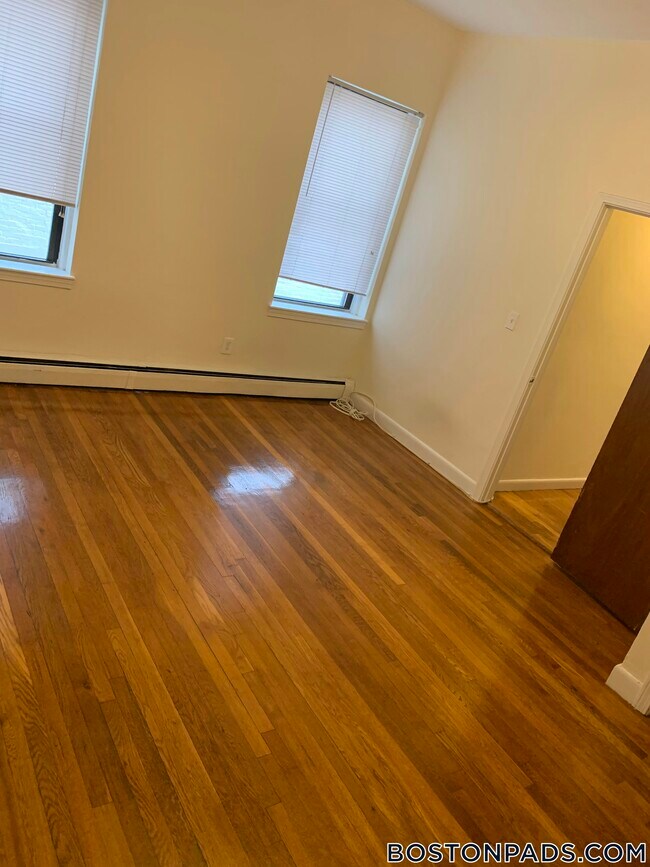 Photo - 60 Brighton Ave Unidad 109