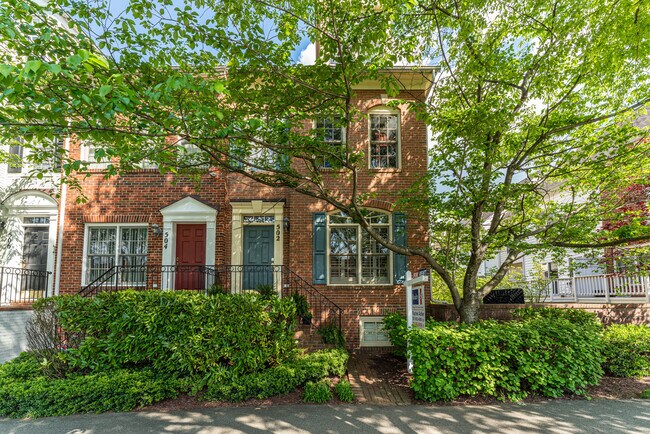 Renovated 2-car garage brick end-unit! - 502 Fallsgrove Dr Townhome