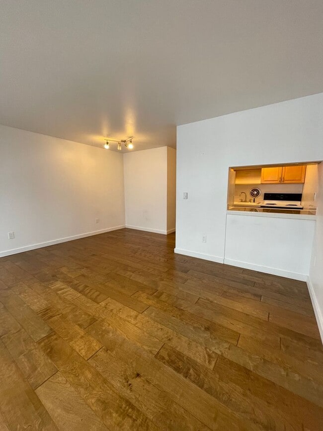 Photo - Bellevue Manor Apartements