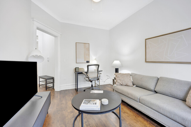 Photo - 1006 W Dakin St