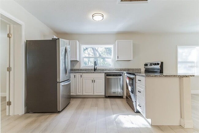 Photo - 6310 Belle Isles Dr