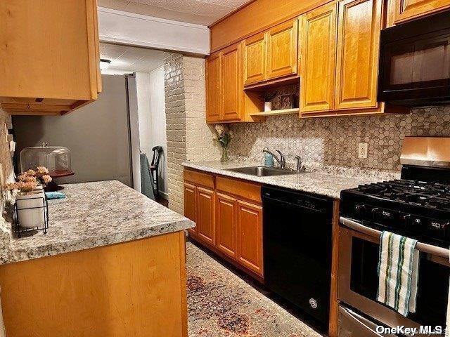 Photo - 196 Deforest Rd