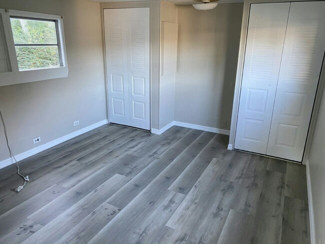 Photo - 1910 Enterprise Ave