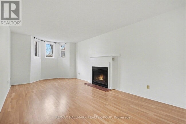 Photo - 112 Barrette St Unit 1