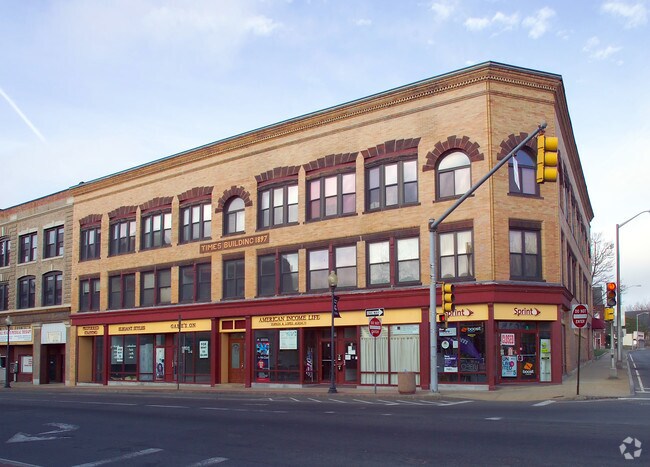 Photo - 1-13 Main St