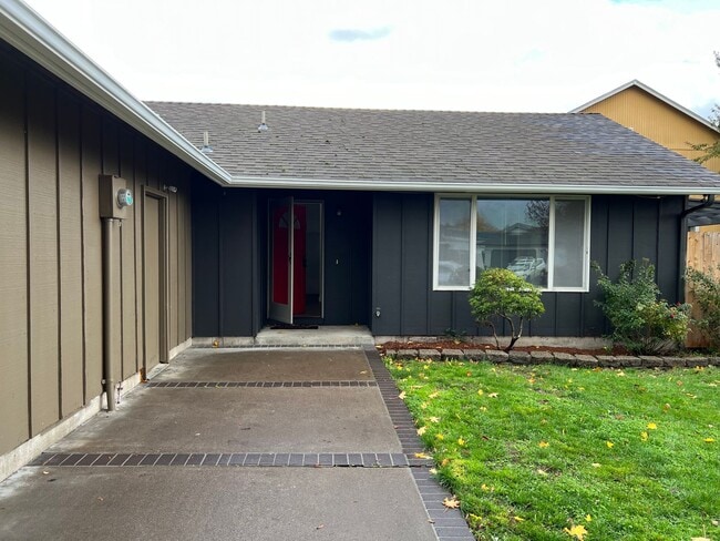 Photo - Beautiful 3 bedroom 2 bath house in Eugene!