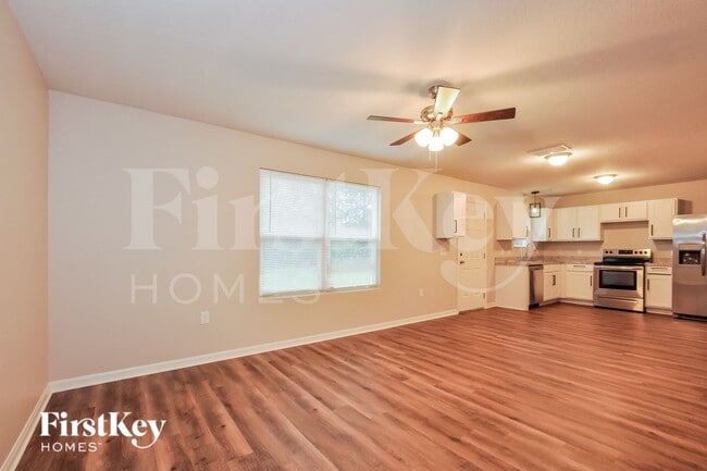 Photo - 111 Pine Cir Dr