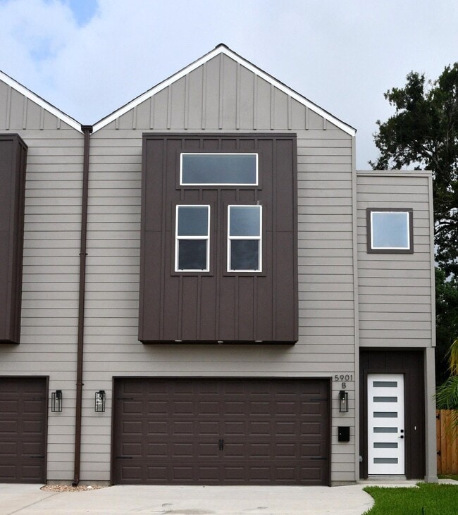 Building Photo - 5901 Crest Ct Rental