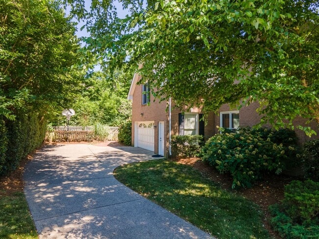 Photo - 2008 Hunterwood Dr