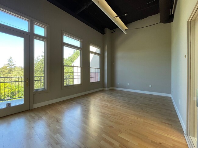Photo - LOS GATOS - DOWNTOWN LOFT RESIDENCE