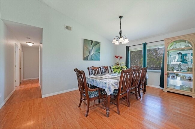Photo - 590 Ridgewood St NW