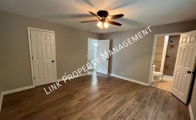 107 Laferry Ln