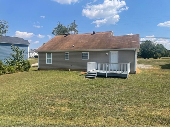 Photo - 3 Bedroom 2 Bath Home For Rent Near 101st!
