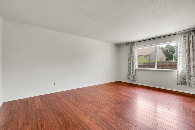 Photo - $2,650.00 - 4 Bedrooms, 2.5 Bathrooms, Sin...