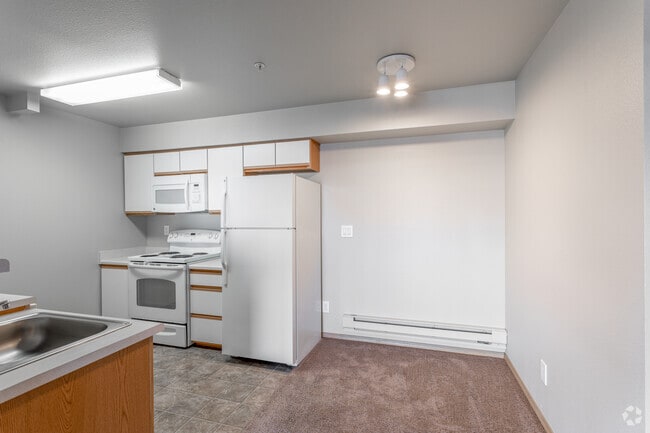 2BR, 1BA - 775 SF - Pimlico