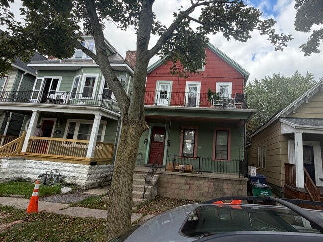 141 16th St Unit 1