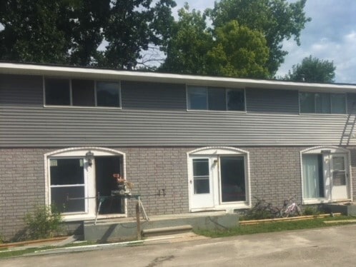 Building Photo - 38440 Meadowdale St