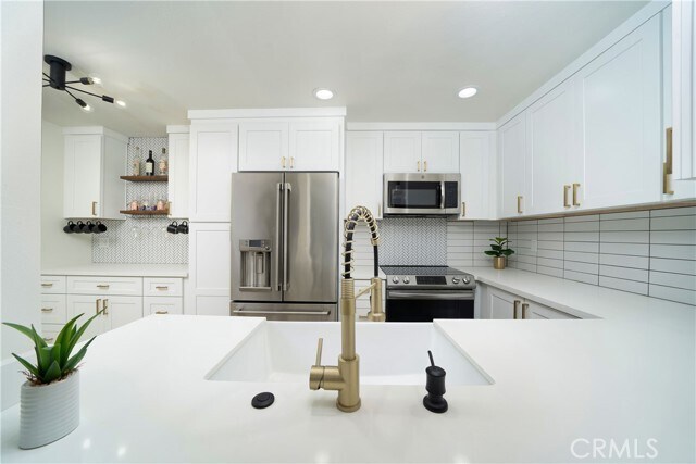 Photo - 25671 Le Parc Condo Unit 1