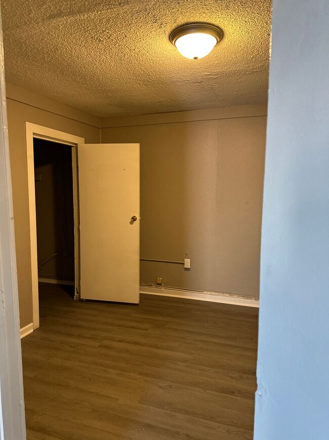 Photo - 1028 W Lexington Ave Unit 4