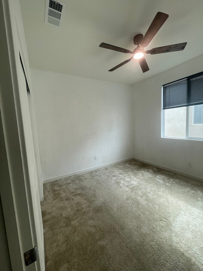 Photo - 27744 Heritage Ln Unit Upstairs 1