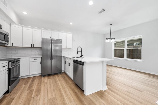 Photo - 783 Fortune St Unidad A