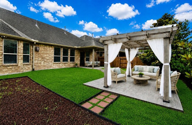 Photo - 24918 Meadowthorn Crest Ln