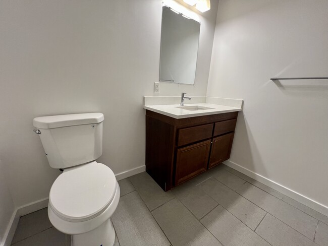 Photo - Maple Ridge - Building B Unidad B3