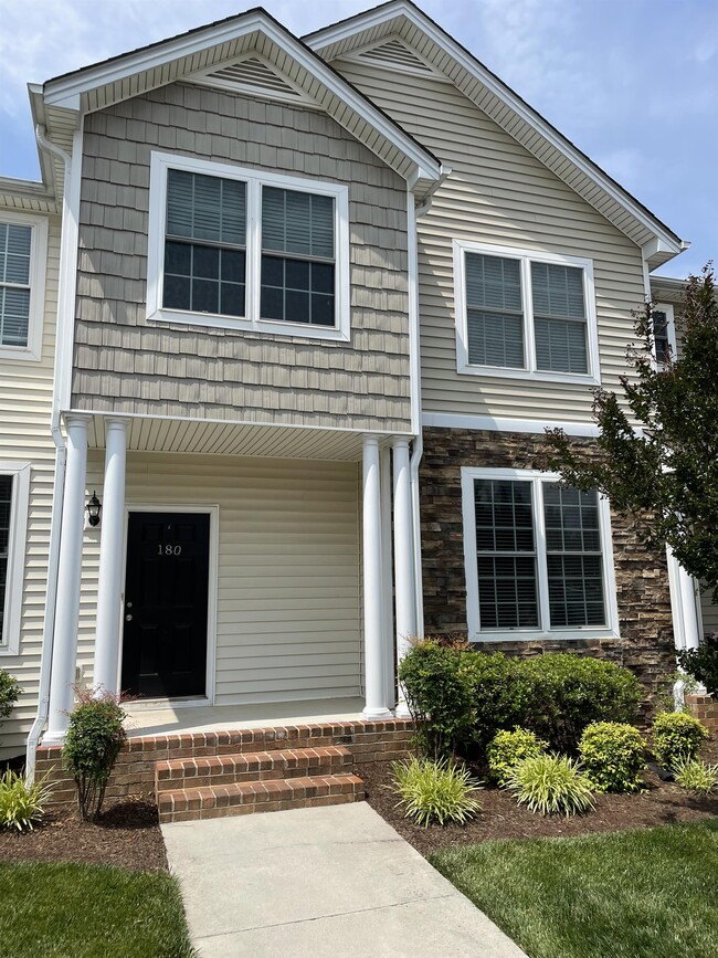 Building Photo - 180 Rowse Dr