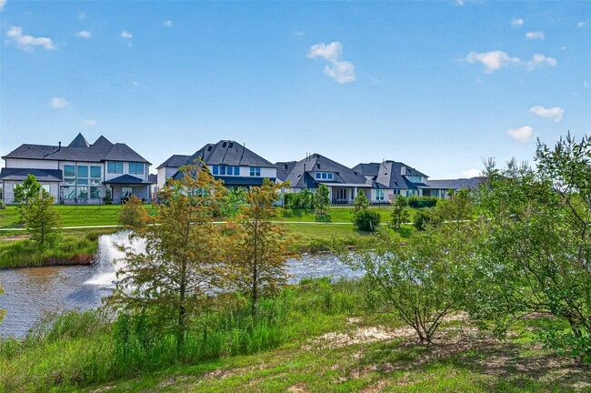 5558 Amber Brook Ln